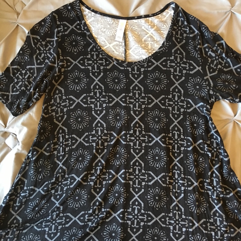 Lularoe perfect tee